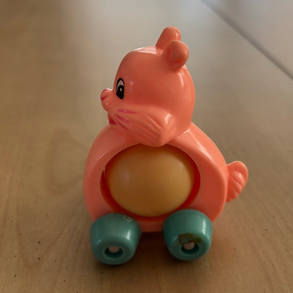 EASTER!!  Vintage Hard Plastic Easter Bunny Toy On Wheels. Hong Kong. Fast Ship - Picture 2 of 10